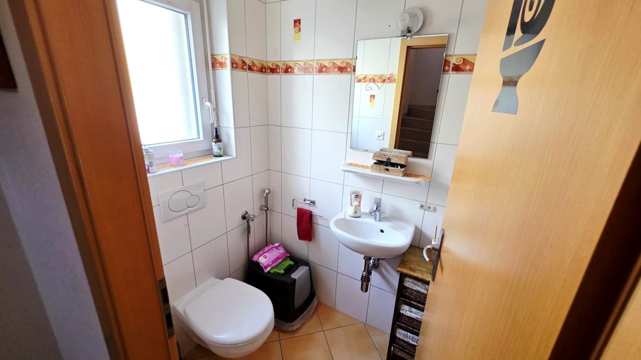 Villa individuelle, vue Alpes · jardin 904 m² · photo 2
