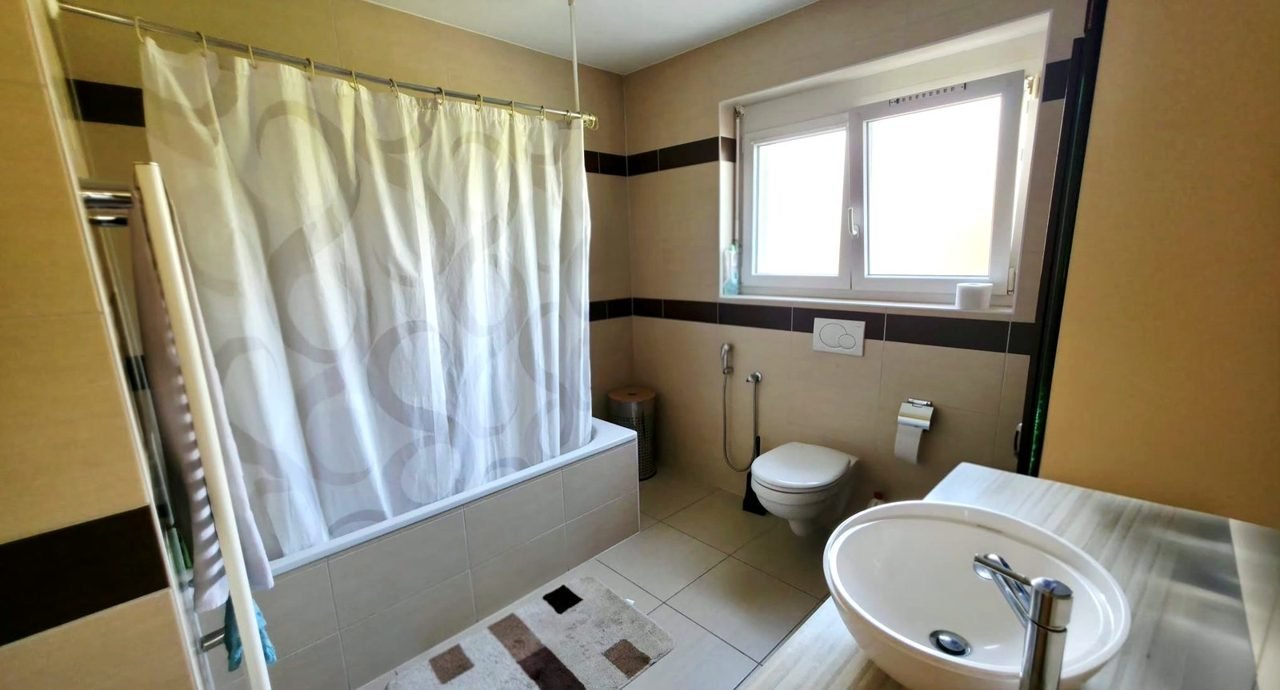 Villa individuelle, vue Alpes · jardin 904 m² · photo 7